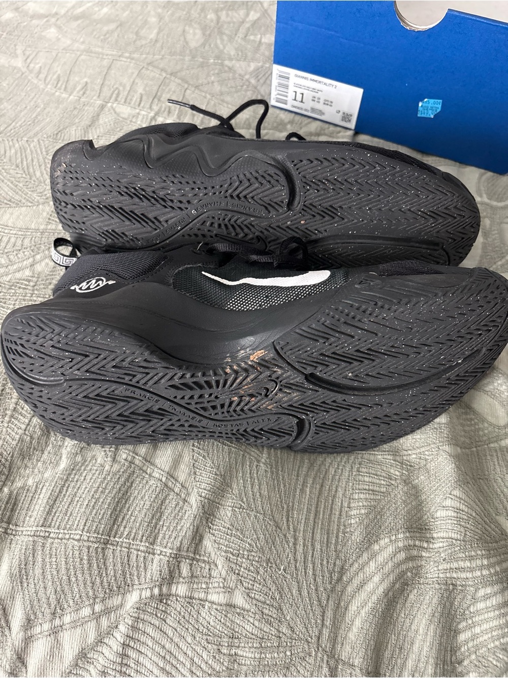 Nike Men's Black Athletic Sneakers - Picture 3 of 8